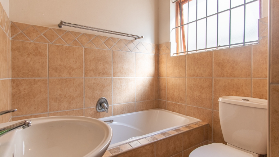 2 Bedroom Property for Sale in Parklands East Western Cape